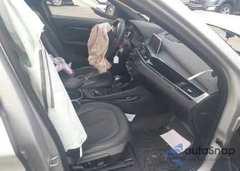 2018 BMW X1 xDrive28I из США, поврежденный, VIN WBXHT3C39J5K22660